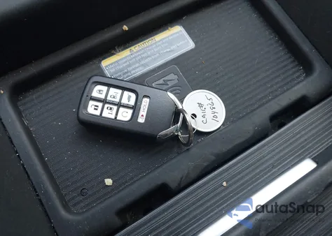 2023 Honda Odyssey Elite z USA, uszkodzony, nr VIN 5FNRL6H97PB047753